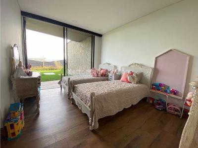 Casa de 3 alcobas en venta en Alto De Las Palmas, Medellín, 400 m² · foto 14 de 16