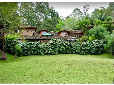 Casa de 5 alcobas en venta en Cabeceras, Rionegro · foto 2 de 20