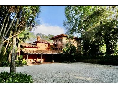 Casa de 5 alcobas en venta en Cabeceras, Rionegro · foto 4 de 20