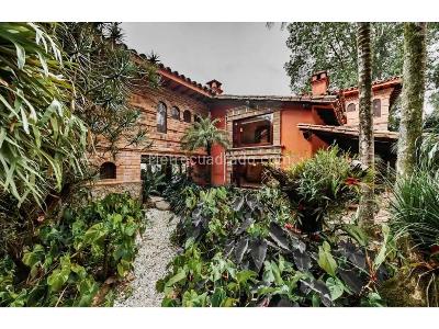 Casa de 5 alcobas en venta en Cabeceras, Rionegro · foto 7 de 20