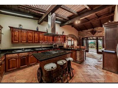 Casa de 5 alcobas en venta en Cabeceras, Rionegro · foto 19 de 20