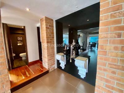 Casa de 5 alcobas en venta en Alto De Las Palmas, Medellín, 920 m² · foto 7 de 20