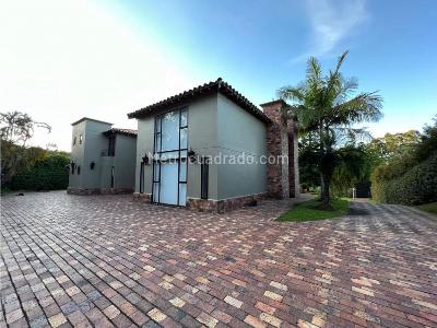 Casa de 5 alcobas en venta en Llanogrande, Rionegro, 1500 m² · foto 2 de 20