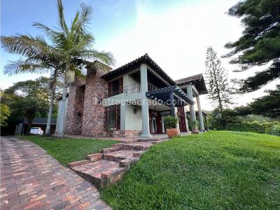 Casa de 5 alcobas en venta en Llanogrande, Rionegro, 1500 m² · foto 3 de 20