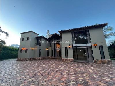 Casa de 5 alcobas en venta en Llanogrande, Rionegro, 1500 m² · foto 6 de 20