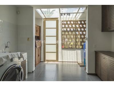 Casa de 4 alcobas en venta en Sabaneta, Medellín, 1392 m² · foto 8 de 20