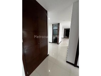 Apartamento de 3 alcobas en venta en El Poblado, Medellín, 117 m² · foto 13 de 20