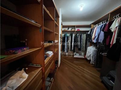 Apartamento de 4 alcobas en venta en El Poblado, Medellín, 410 m² · foto 4 de 20
