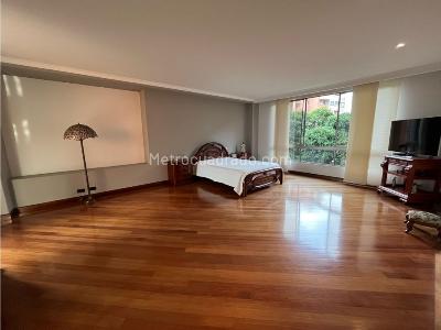 Apartamento de 4 alcobas en venta en El Poblado, Medellín, 410 m² · foto 9 de 20