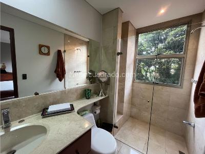 Apartamento de 4 alcobas en venta en El Poblado, Medellín, 410 m² · foto 17 de 20