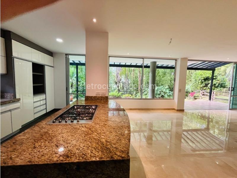 Casa Exclusiva de 3 Alcobas en Envigado - 5