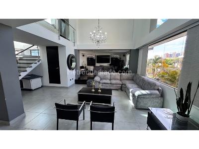 Casa de 5 alcobas en venta en San Jose, Sabaneta, 216 m² · foto 7 de 10
