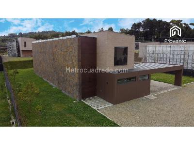 Casa de 4 alcobas en venta en Las Palmas, Medellín, 1773 m² · foto 2 de 14