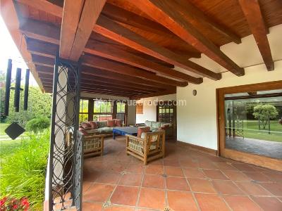 Casa de 5 alcobas en venta en Llanogrande, Rionegro · foto 2 de 10