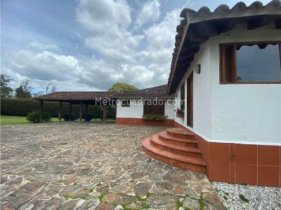 Casa de 5 alcobas en venta en Llanogrande, Rionegro · foto 8 de 10