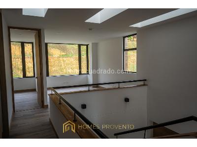 Casa de 3 alcobas en venta en Sajonia, Rionegro, 329 m² · foto 9 de 16