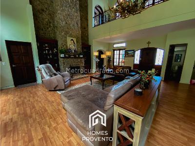 Casa de 5 alcobas en venta en El Tablazo, Rionegro · foto 2 de 20