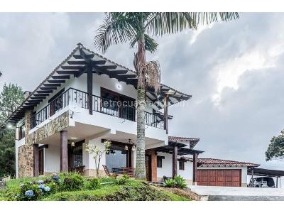 Casa en Arriendo, Envigado, Envigado en Envigado, de Homes Provento