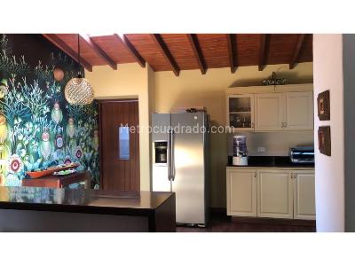 Casa de 2 alcobas en arriendo en Envigado, Medellín, 280 m² · foto 14 de 20