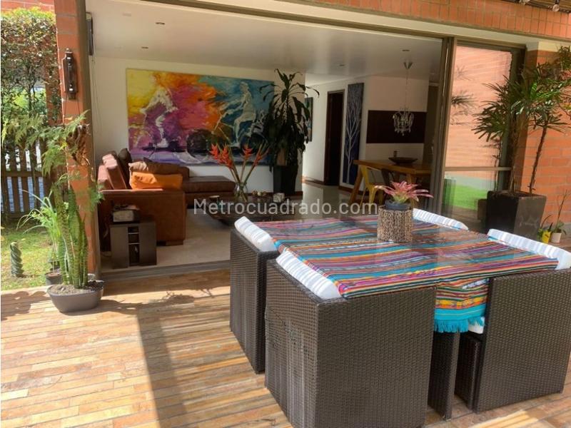 Elegant 3BR House in Envigado - 4