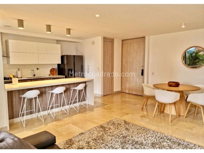Apartamento Elegante de 3 Alcobas en El Poblado