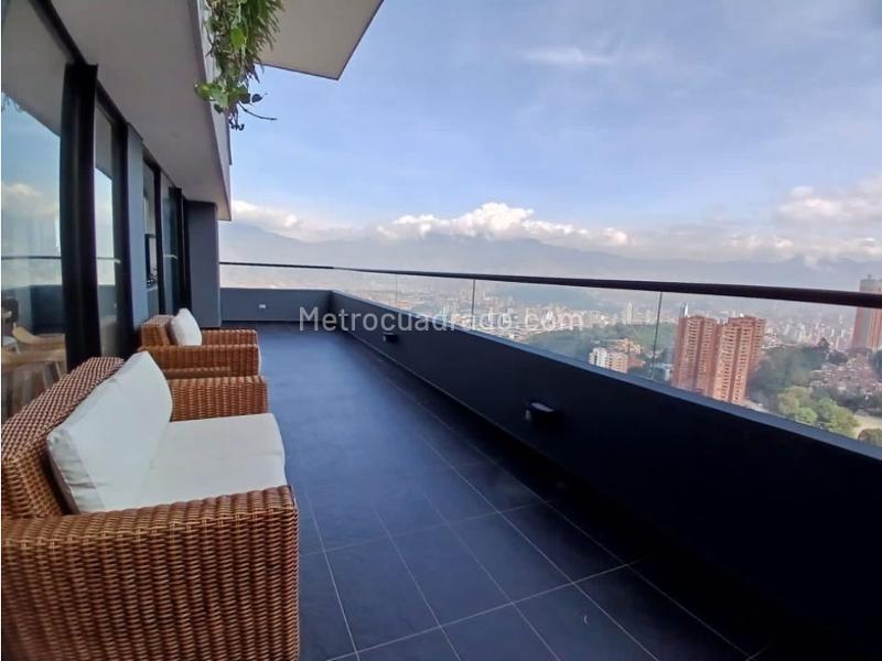 Apartamento Amoblado de Lujo con 3 Alcobas en Palmas