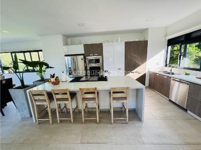 Casa de 5 alcobas en arriendo en Llanogrande, Rionegro, 900 m² · foto 12 de 20