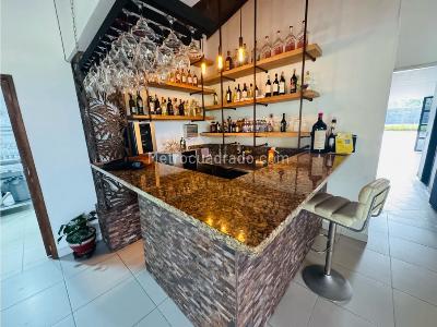 Casa de 5 alcobas en arriendo en Autopista Med Bog, Rionegro, 1464 m² · foto 10 de 20