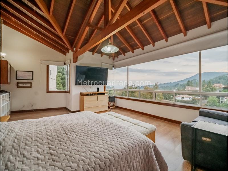 Casa de 5 Alcobas en Envigado El Escobero con Habitación de Servicio - 6