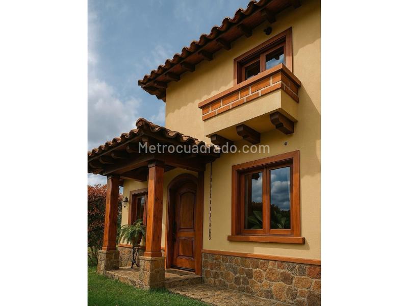 Hermosa casa colonial en arriendo en El Escobero - 3