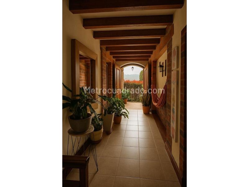 Hermosa casa colonial en arriendo en El Escobero - 5