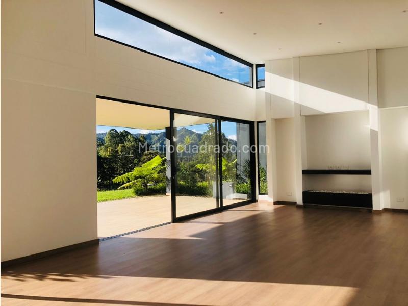 3BR House in Fizebad (1876 m²) - 2