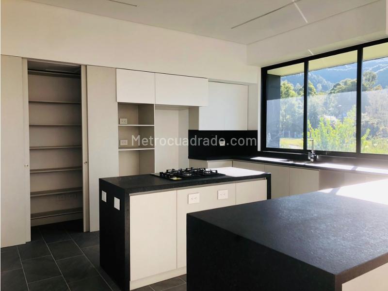 3BR House in Fizebad (1876 m²) - 3