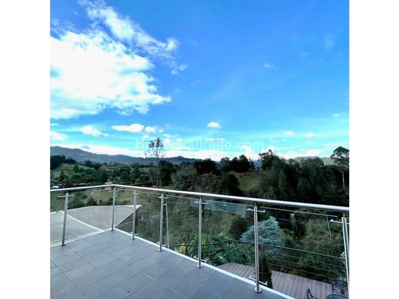 4BR House in El Retiro (241 m²) - 4