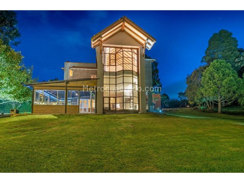 5BR Apartment in Alto Palmas (8000 m²) - 5