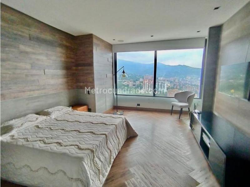 Furnished 4BR Apartment in Poblado San Lucas - 8