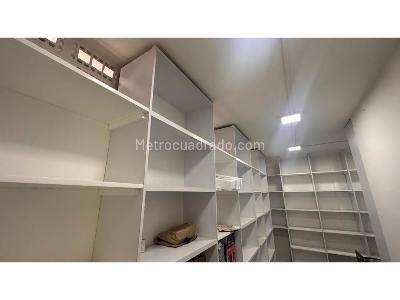 Casa de 3 alcobas en venta en Poblado San Lucas, Medellín, 510 m² · foto 9 de 20