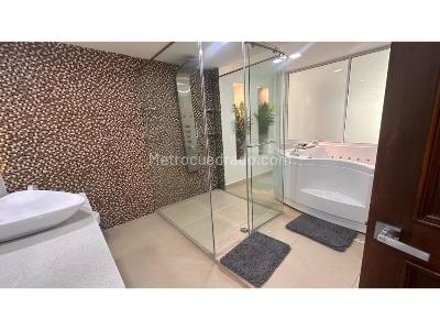 Casa de 3 alcobas en venta en Poblado San Lucas, Medellín, 510 m² · foto 20 de 20
