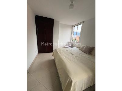 Apartamento de 4 alcobas en venta en Laureles, Medellín, 245 m² · foto 12 de 20