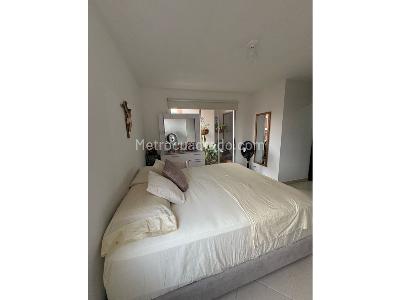 Apartamento de 4 alcobas en venta en Laureles, Medellín, 245 m² · foto 13 de 20