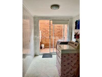 Apartamento en venta en Laureles, Medellín · foto 7 de 19