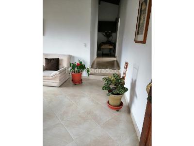 Casa de 3 alcobas en venta en Rionegro, Rionegro, 110 m² · foto 2 de 16