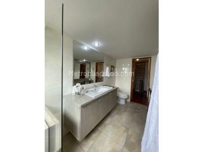 Apartamento en venta en El Poblado, Medellín · foto 17 de 20