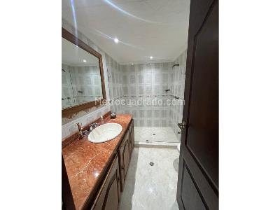 Apartamento de 4 alcobas en venta en El Poblado, Medellín, 200 m² · foto 17 de 17