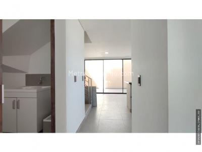 Casa de 3 alcobas en venta en Barrio Blanco, Rionegro, 225 m² · foto 4 de 19