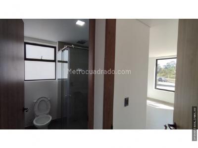 Casa de 3 alcobas en venta en Barrio Blanco, Rionegro, 225 m² · foto 11 de 19