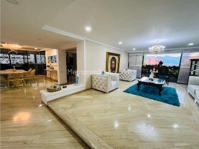 Apartamento de 4 alcobas en venta en El Poblado, Medellín, 425 m² · foto 2 de 20