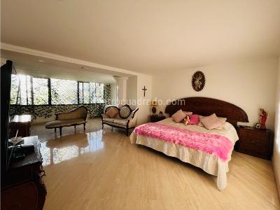 Apartamento de 4 alcobas en venta en El Poblado, Medellín, 425 m² · foto 19 de 20