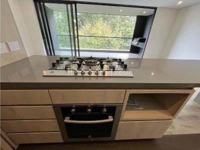 Apartamento de 2 alcobas en venta en El Poblado, Medellín, 104 m² · foto 3 de 20