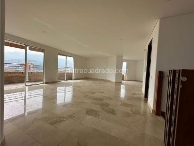 Apartamento en Arriendo, Laureles, Medellín